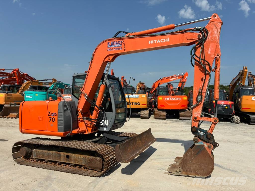 Hitachi ZX70-1 حفارات وسط 7 طن - 12 طن