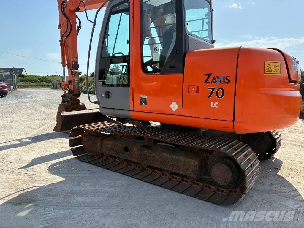 Hitachi ZX70-1 حفارات وسط 7 طن - 12 طن