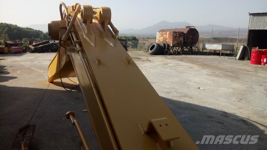 CAT 245 Μπούμες και κουτάλες