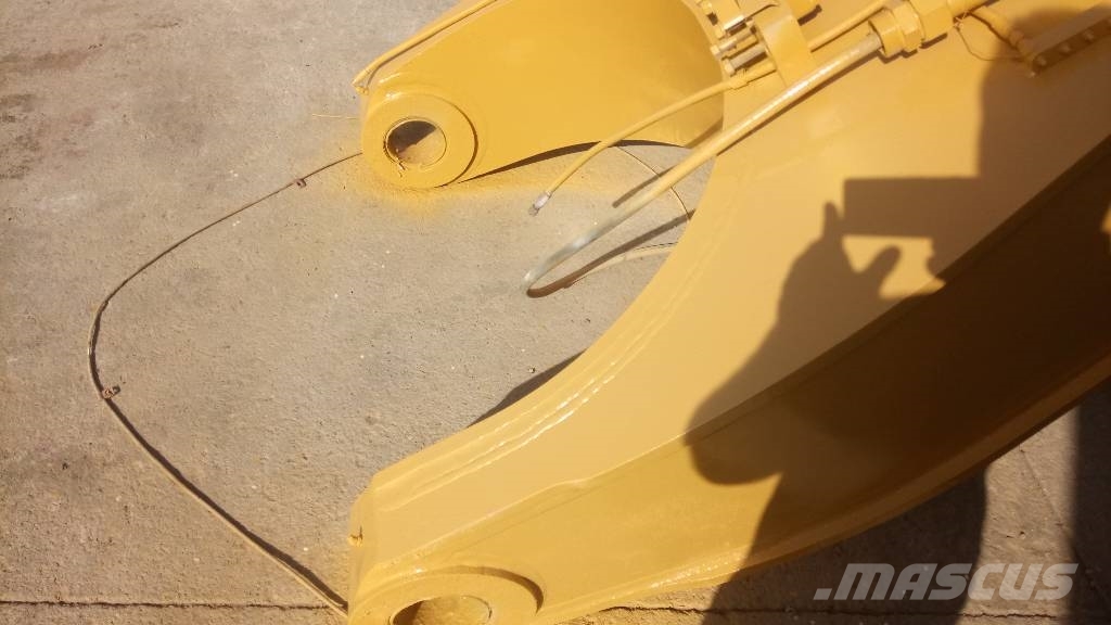 CAT 245 Μπούμες και κουτάλες