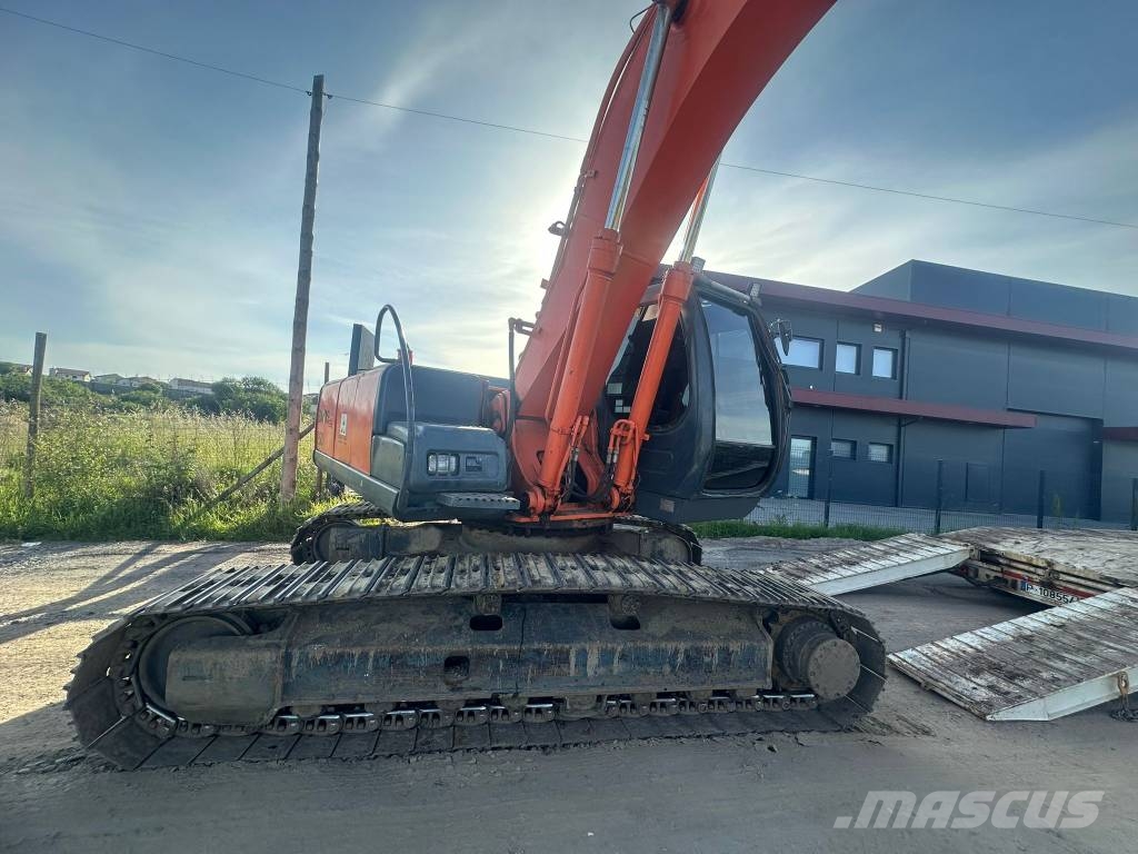 Hitachi ZX 250 حفارات زحافة