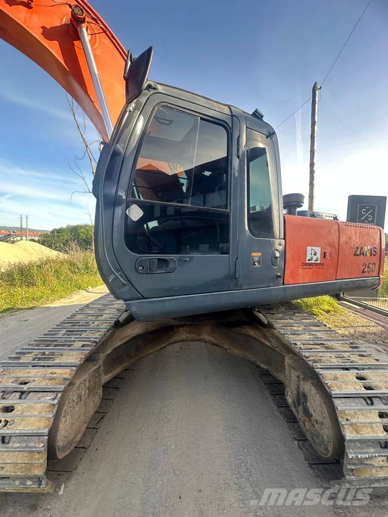 Hitachi ZX 250 حفارات زحافة