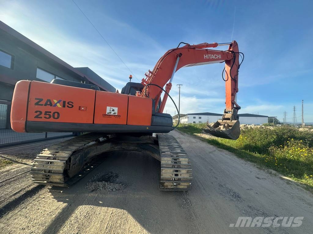 Hitachi ZX 250 حفارات زحافة