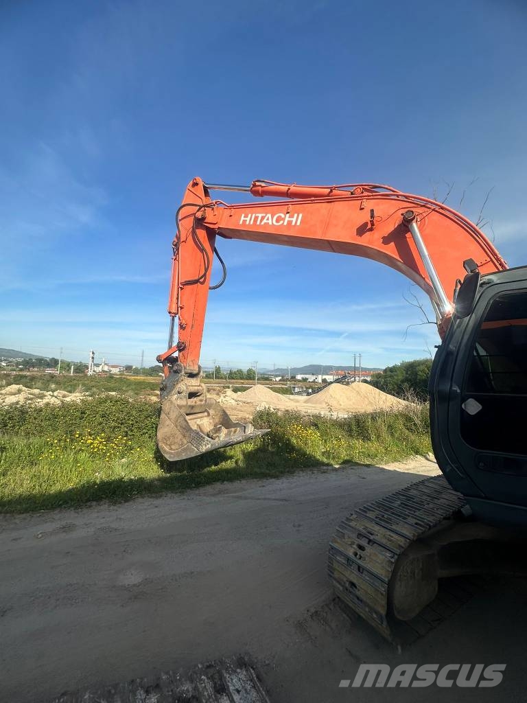 Hitachi ZX 250 حفارات زحافة