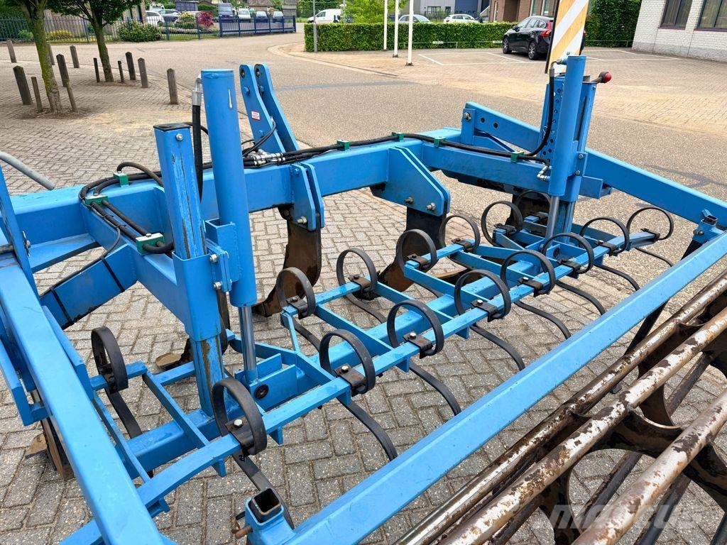 BM W5P Zaaibedcombinatie 3 Meter ماكينات وملحقات زراعة أخرى