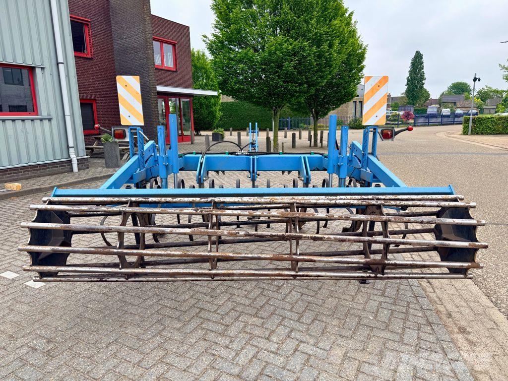 BM W5P Zaaibedcombinatie 3 Meter ماكينات وملحقات زراعة أخرى