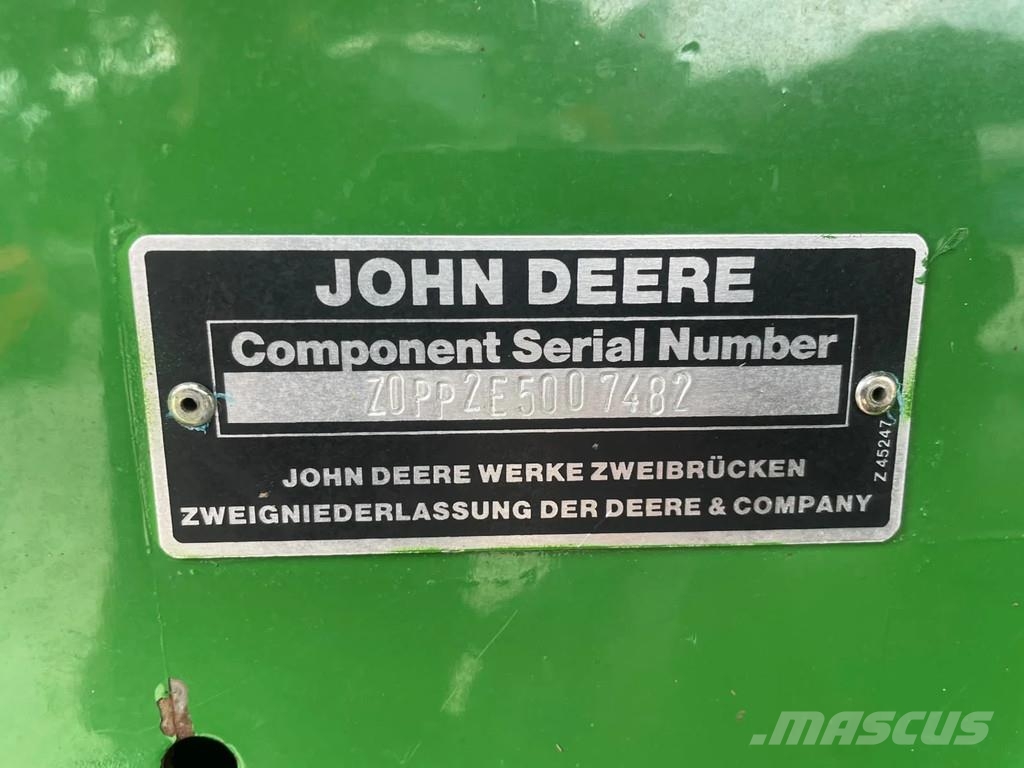 John Deere CTS Combine CTS Combine Hakselaar Airco 6.50 meter Зерноуборочные комбайны