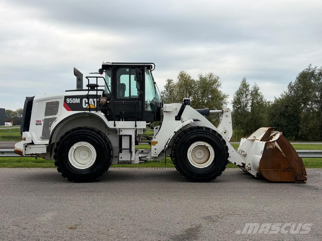 CAT 950M Wheel loaders