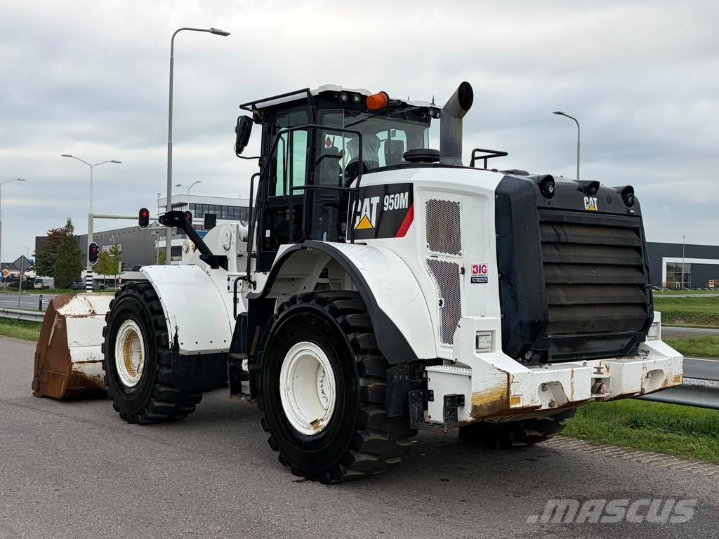 CAT 950M Wheel loaders