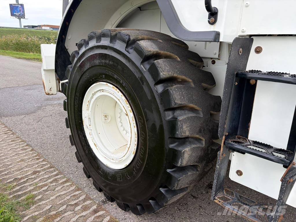 CAT 950M Wheel loaders