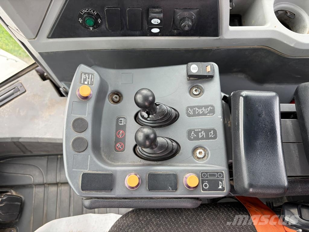 CAT 950M Wheel loaders