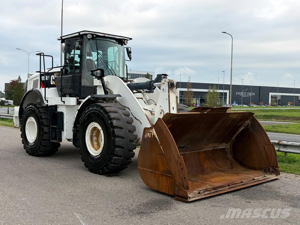 CAT 950M Wheel loaders