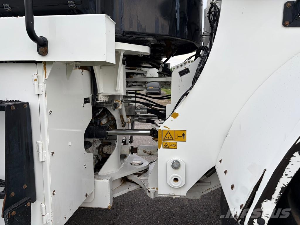 CAT 950M Wheel loaders