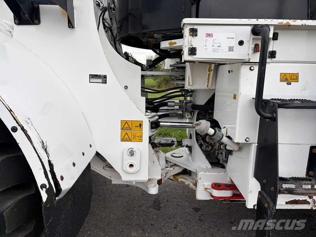 CAT 950M Wheel loaders