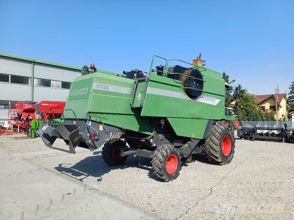 Fendt 5220 E حصادات
