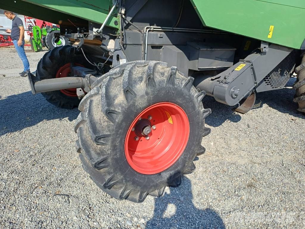 Fendt 5220 E حصادات