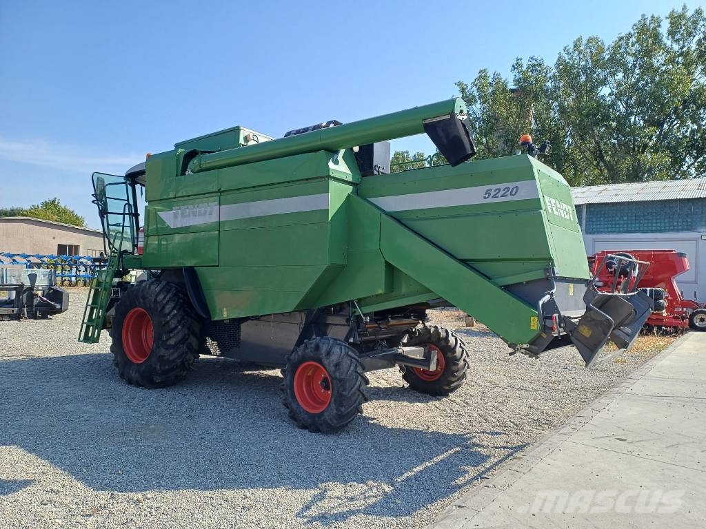 Fendt 5220 E حصادات