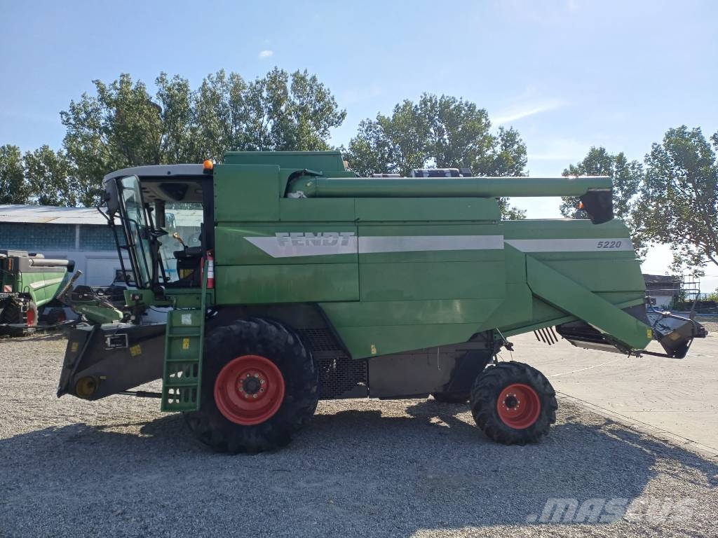 Fendt 5220 E حصادات