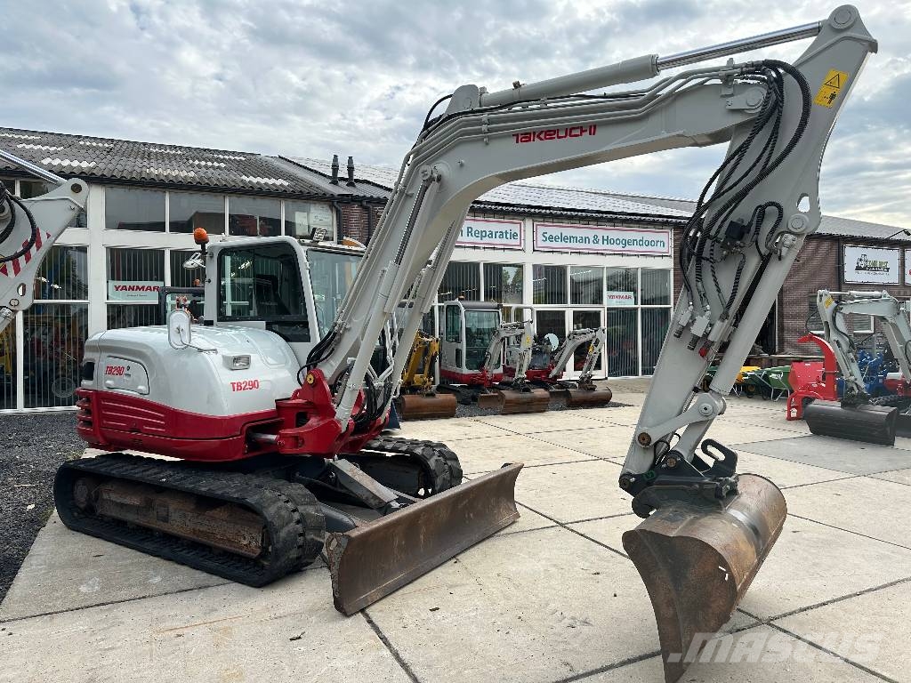 Takeuchi TB 290 CV Midigraafmachines 7t - 12t