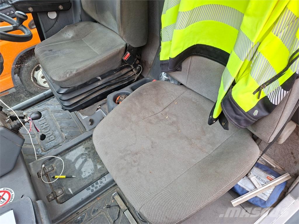 Bucher CITYCAT 5006 معدات البناء - غير ذلك