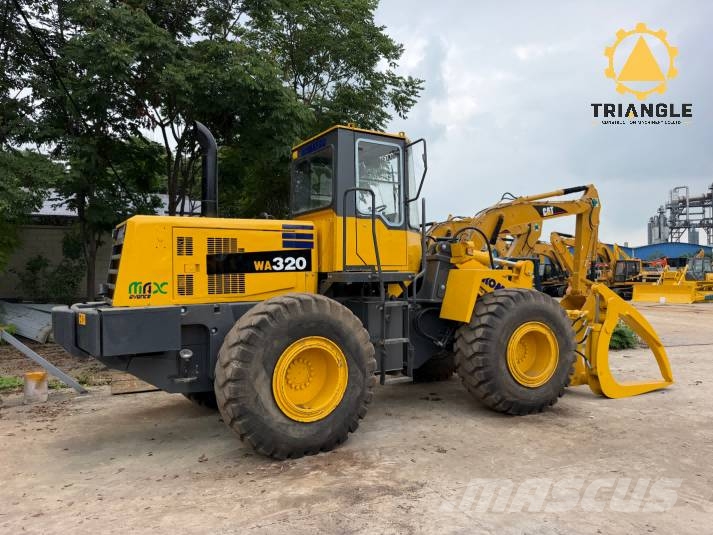 Komatsu WA 320 Колесни товарачи