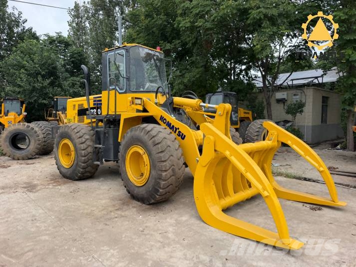 Komatsu WA 320 Колесни товарачи