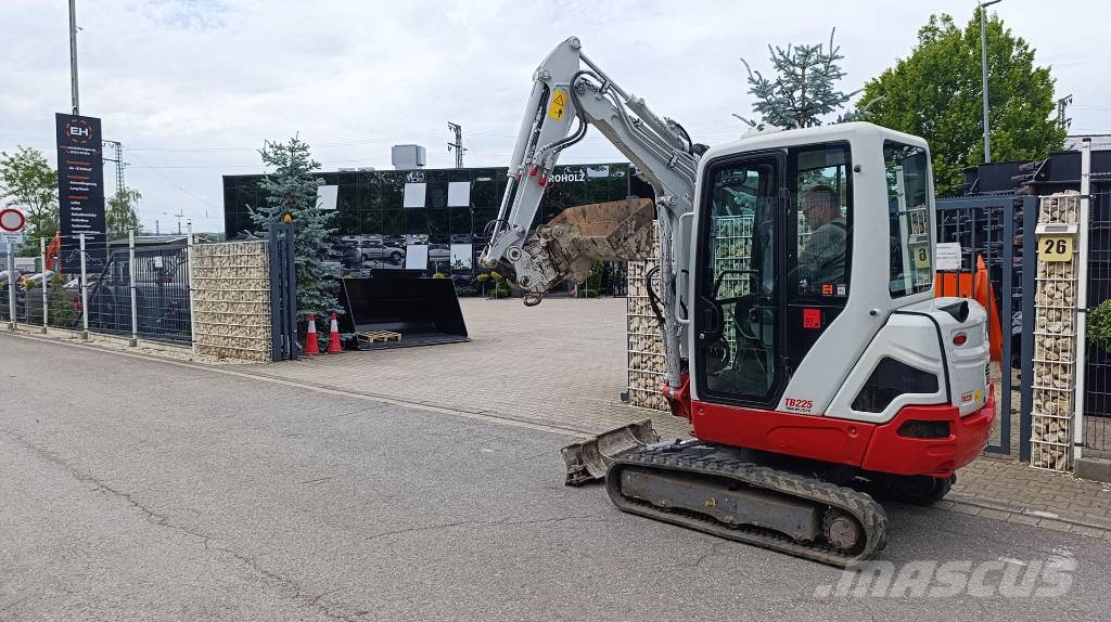 Takeuchi TB 225 Minibagger 2,4 t BJ 2019 Powertilt MS03 Miniexcavadoras