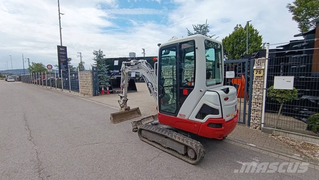 Takeuchi TB 225 Minibagger 2,4 t BJ 2019 Powertilt MS03 Miniexcavadoras
