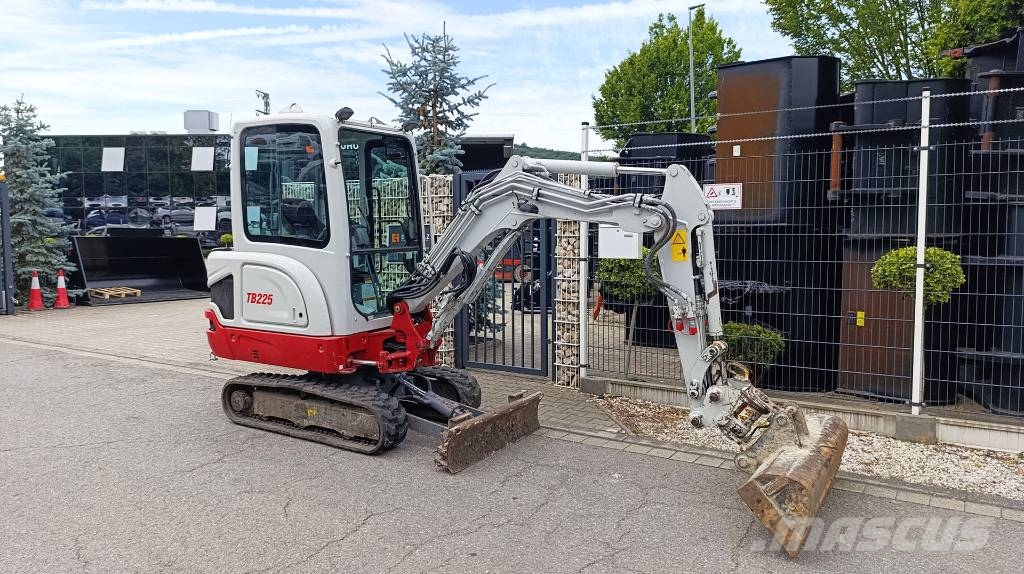 Takeuchi TB 225 Minibagger 2,4 t BJ 2019 Powertilt MS03 Miniexcavadoras