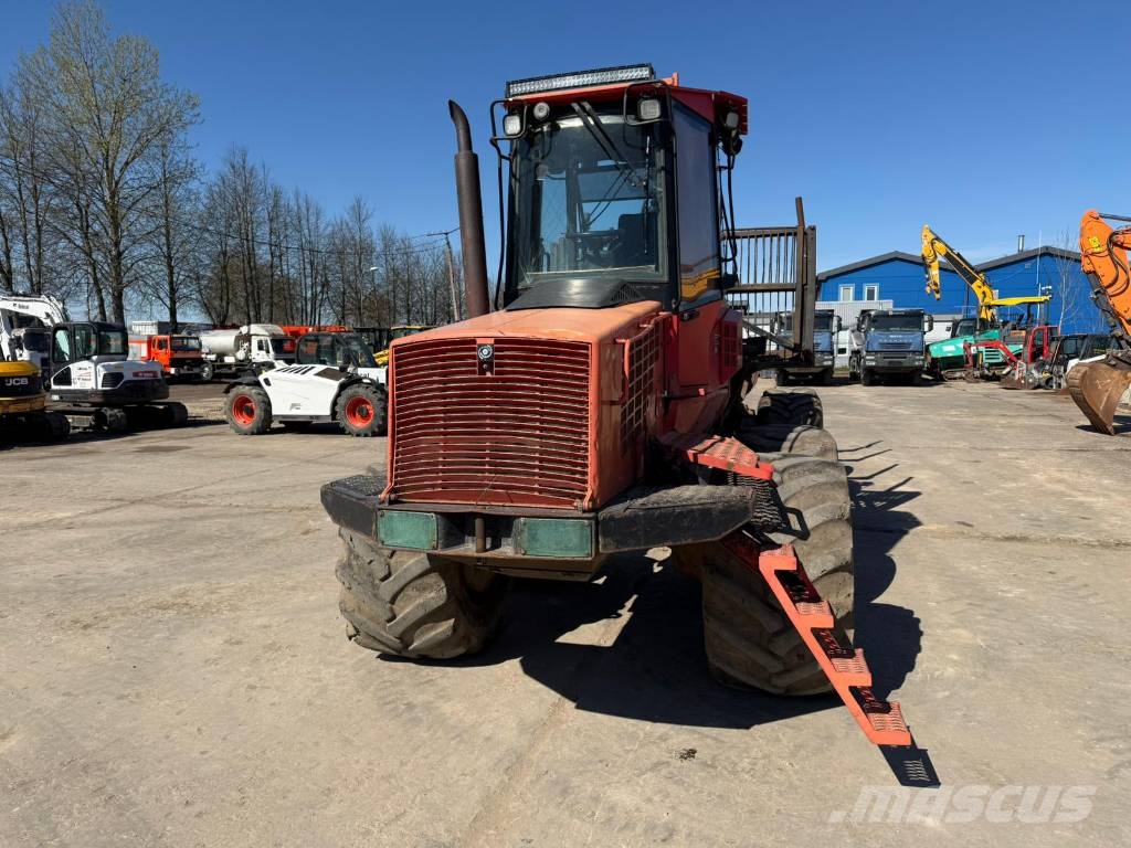 Valmet 840 Kuormatraktorit