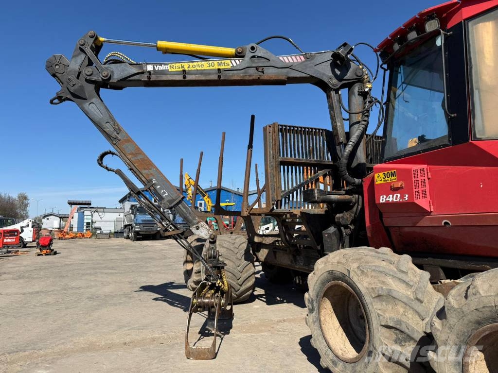 Valmet 840 Kuormatraktorit