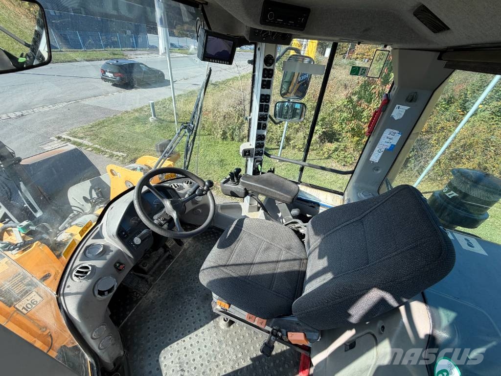 Volvo L 110 G Kolesni nakladalci