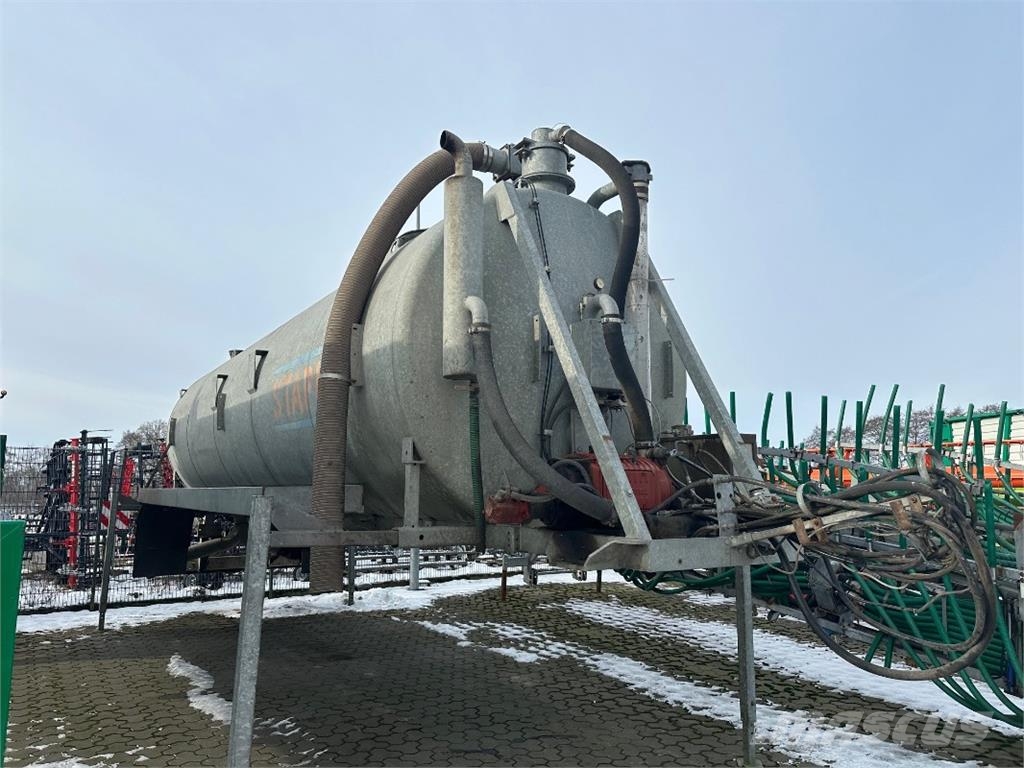 Bergmann HTW 65 + Stapel Gülleaufbau VT 27 Oprema za rukovanje i postavljanje