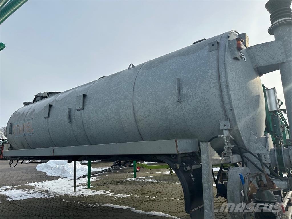 Bergmann HTW 65 + Stapel Gülleaufbau VT 27 Oprema za rukovanje i postavljanje