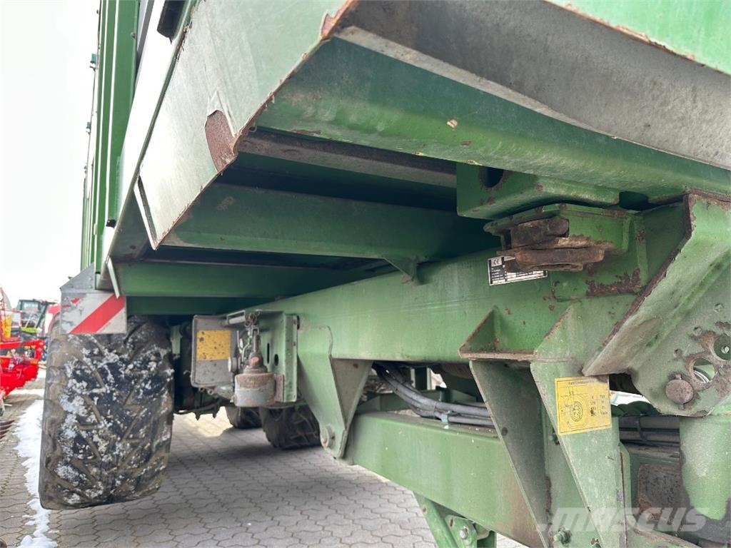 Bergmann HTW 65 + Stapel Gülleaufbau VT 27 Oprema za rukovanje i postavljanje