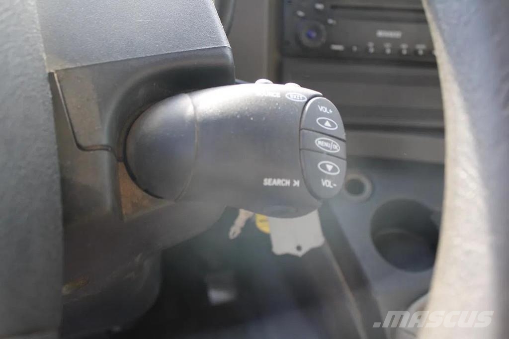 Renault Midlum 220 + manual + 16 meter Plataformas sobre camión