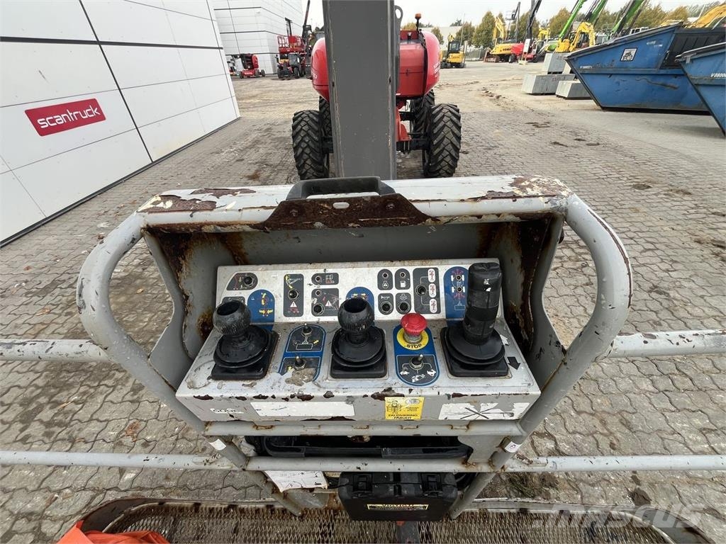 Manitou 200ATJ RC Bomlifte med knækarm