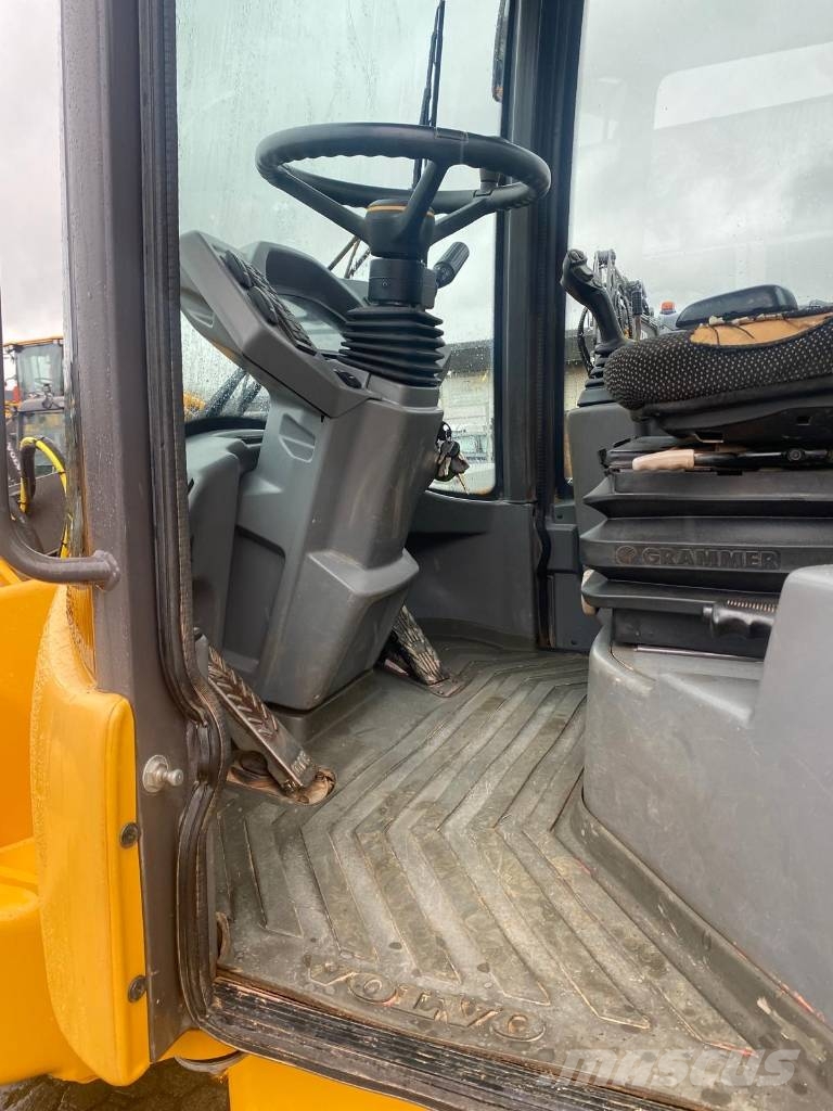 Volvo L 35 G 轮式装载机