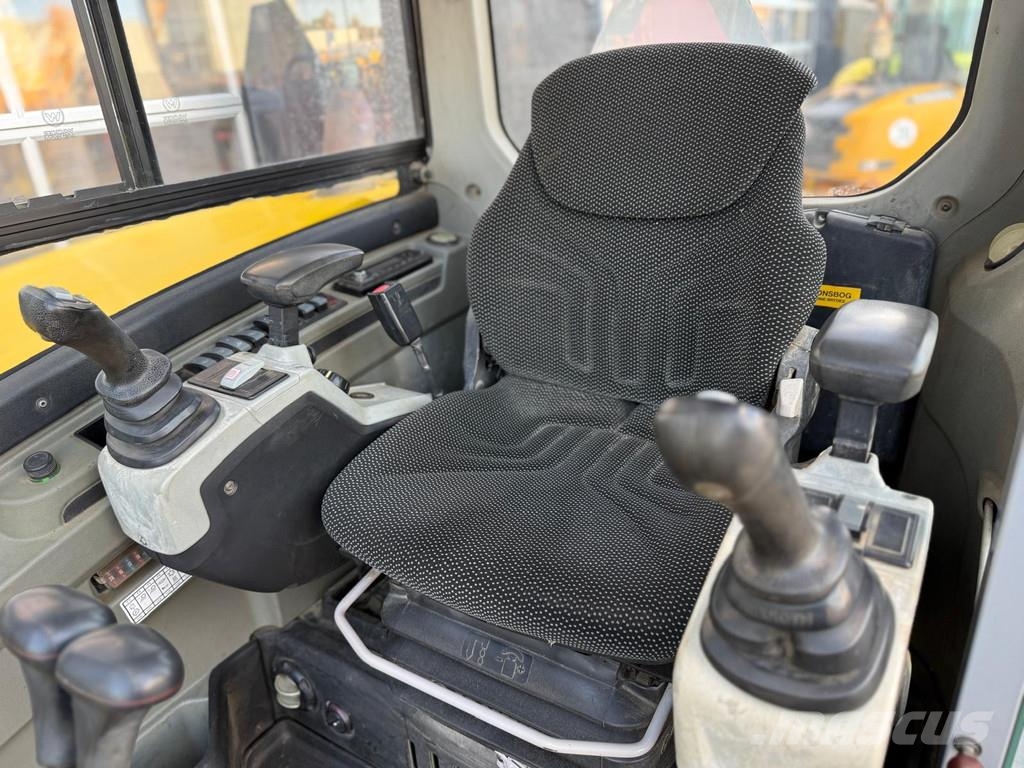 Wacker Neuson EZ53 | Engcon S45 Mini bagri <7t