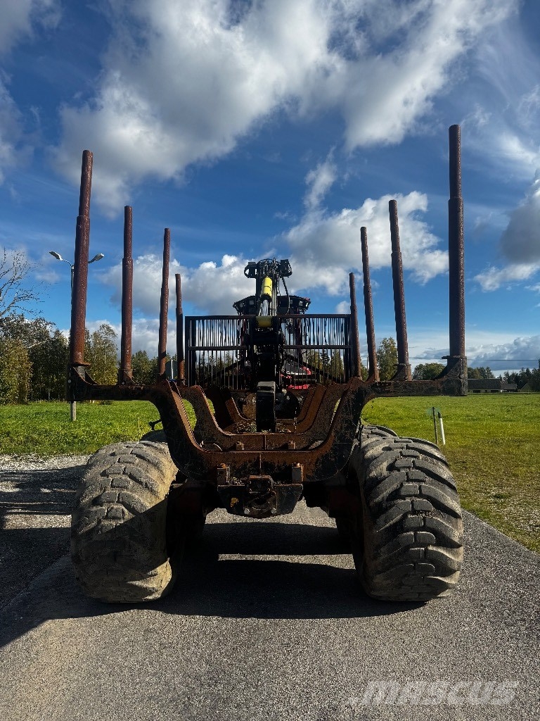 Komatsu 865 Forvarderi