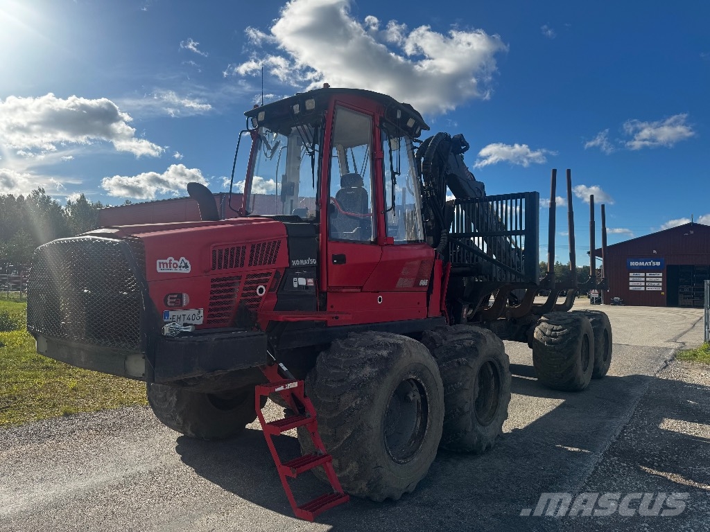 Komatsu 865 Forvarderi