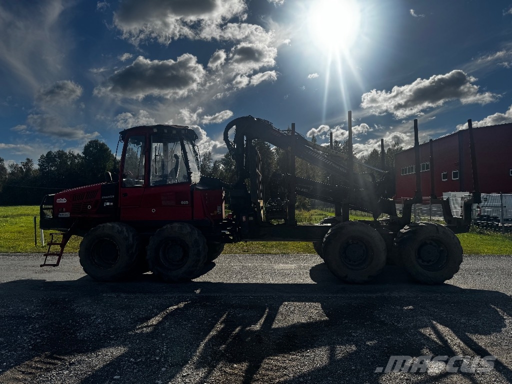 Komatsu 865 Forvarderi