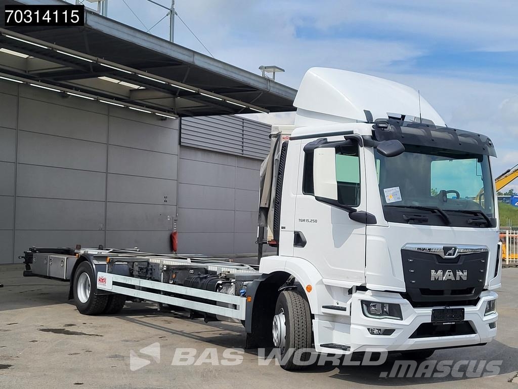 MAN TGM 15.250 4X2 42.000 kms! 15 tons BDF Automatic F Containertrucks met kabelsysteem