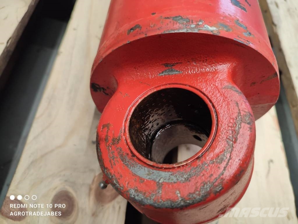 Manitou MLT 634 633 629 627  spoon actuator Výložníky a lyžice