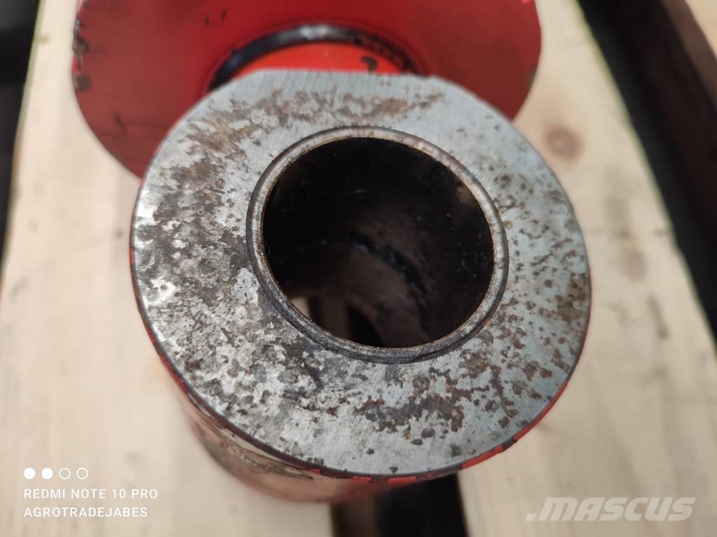 Manitou MLT 634 633 629 627  spoon actuator Výložníky a lyžice