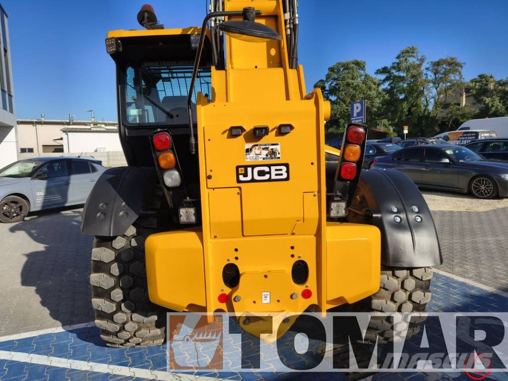 JCB 560-80 INDUSTRY PLUS رافعة تلسكوبية