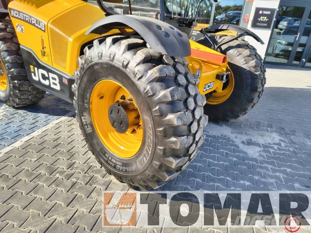 JCB 560-80 INDUSTRY PLUS رافعة تلسكوبية