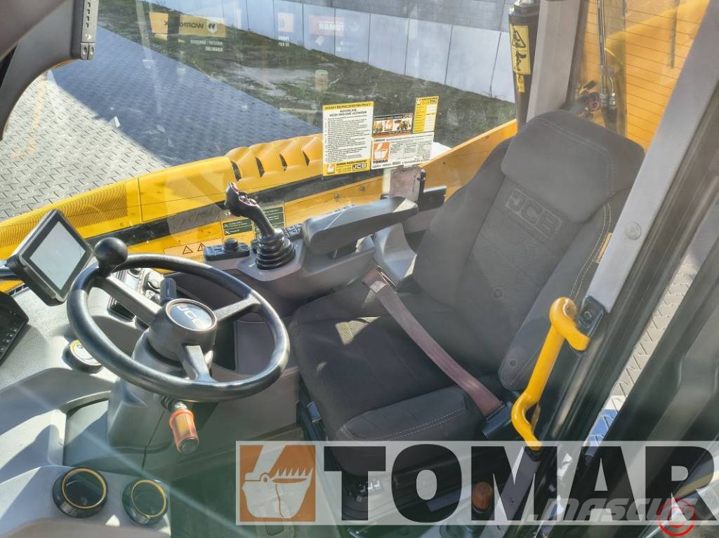 JCB 560-80 INDUSTRY PLUS رافعة تلسكوبية