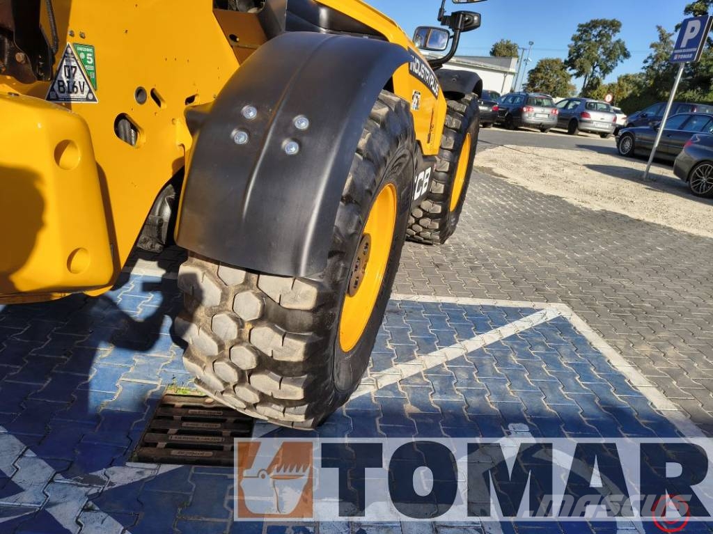 JCB 560-80 INDUSTRY PLUS رافعة تلسكوبية
