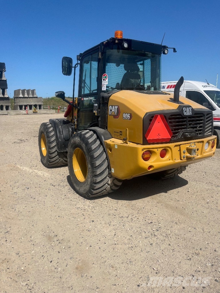 CAT 906 BIG FOOT لوادر بعجل